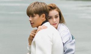 'Bông hồng lai Pháp' MLee liên tục khóa môi bạn diễn điển trai