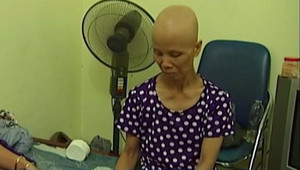 Giá thuốc 'cắt cổ', nhiều bệnh nhân ung thư phải bán đất để mua thuốc