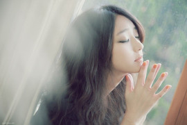 Gửi người phụ nữ dại dột: Đừng yêu kẻ khác hơn chính mình