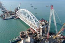 Cây cầu thế kỷ trị giá gần 4 tỷ USD nối Crimea - Nga