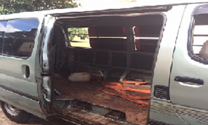 Phát hiện xe vô chủ chở gỗ không rõ nguồn gốc trên đường Hồ Chí Minh