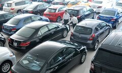 Giảm giá sâu vẫn lời to, các hãng ô tô đã sống trên mồ hôi nước mắt người Việt bao năm qua ra sao?