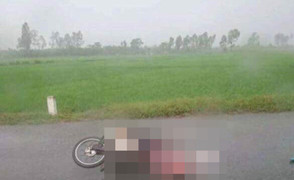 Hai mẹ con bị sét đánh thương vong trên đường đến trường