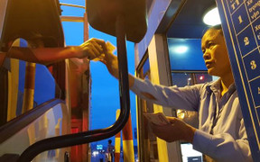 Chủ đầu tư muốn 'khép tội' gây rối, lái xe trả tiền lẻ qua BOT QL5 nói gì?