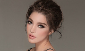 Người mẫu gốc Việt đầu tiên được công nhận siêu mẫu quốc tế