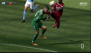 Video: Mane đạp thủ môn Man City ngã sấp mặt, bị đuổi khỏi sân