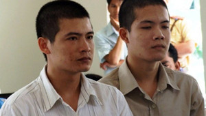 Dùng bom giả cướp ngân hàng ở Đồng Nai: Lý lịch bất hảo của 2 anh em nghi phạm