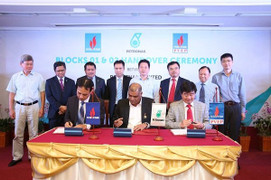 Petrovietnam tiếp nhận Tài sản và Hoạt động dầu khí các Lô 01&02