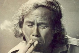 Nhà thơ 'Thời hoa đỏ' và cuộc tình day dứt, khôn nguôi