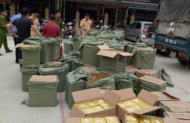 Bắt giữ xe chở gần 2 tấn pháo nổ ở Bắc Kạn