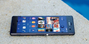 Top những chiếc điện thoại thông minh 'tuyên chiến' với mưa bão