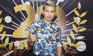 Quốc Thiên gây ấn tượng với vẻ ngoài cá tính tại sự kiện