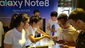 Không khí trải nghiệm Galaxy Note 8 tại sự kiện Tech Offline của Viettel Store