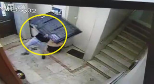 Tháo trộm ti vi treo tường, đạo chích lĩnh cái kết đắng