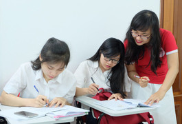Giảng viên trẻ bỏ việc, mở trung tâm dạy tiếng Anh