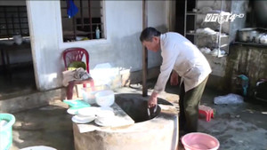 Nước nhiễm mặn sau bão số 10, cuộc sống dân Hà Tĩnh chồng chất khó khăn