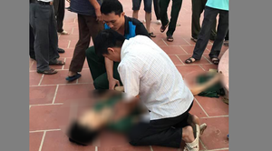 Nam quân nhân chết trong tư thế treo cổ trước cổng đền ở Hải Dương