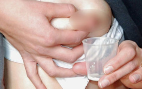 Mẹ ơi, xin đừng vì vài giọt sữa non mà đẻ con thiếu tháng