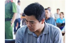 Giở trò đồi bại với bé gái 12 tuổi, công nhân xây dựng lĩnh 10 năm tù