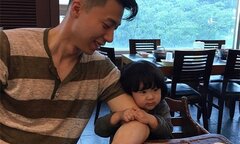 Cặp đôi bố và con gái dễ thương nhất đang gây 'bão' mạng xã hội châu Á