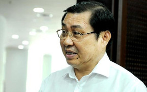 Chủ tịch TP Đà Nẵng: 'Không bàn tán chuyện lãnh đạo ai ở, ai đi'