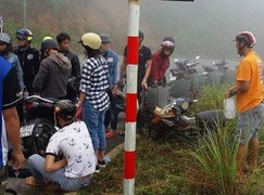 Tông thẳng taluy đường, phượt thủ chết thảm trên đường lên Sơn Trà