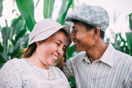 Chàng trai 9X thực hiện bộ ảnh ‘25 năm giữa cánh đồng’ tặng cha mẹ