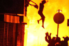 Bị kẹt trong căn nhà hỏa hoạn: Bạn phải làm thế này, nếu không muốn chết