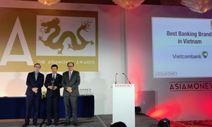 Asiamoney trao giải thưởng 'Thương hiệu ngân hàng tốt nhất Việt Nam' cho Vietcombank