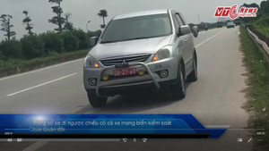 Video: Hàng loạt xe ô tô bất chấp luật pháp, cố tình đi ngược chiều trên quốc lộ 18