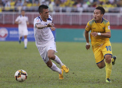 'Ronaldo xứ Nghệ' chờ sang Nhật thử việc, SLNA chi 2 tỷ đồng giữ chân