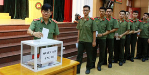 Học viện An ninh nhân dân ủng hộ đồng bào miền Trung sau cơn bão số 10