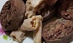 Phát hiện từng khúc giun trắng ởn trong món lòng lợn khoái khẩu của người Việt