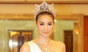 Phạm Hương xinh đẹp lộng lẫy dự lễ công bố top 70 'Hoa hậu Hoàn vũ Việt Nam 2017'
