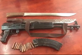 Trên đường chạy trốn, kẻ bị truy nã cướp súng của cảnh sát đi gây án