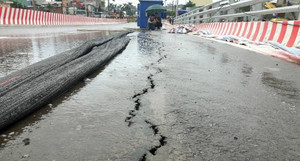 Cầu vượt đầu tư nghìn tỷ đồng ở Hải Phòng chưa khánh thành đã nứt toác