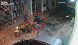 Cướp bị nạn nhân đánh nhừ tử, đồng bọn sợ chạy trối chết