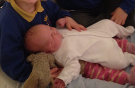 Mắc bệnh lạ không có triệu chứng, cô bé qua đời sau 9 giờ nhập viện