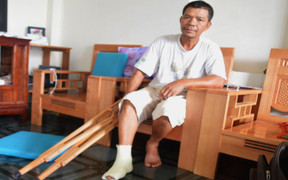 Cán bộ đô thị đánh người bán chè gãy xương: Yêu cầu khởi tố hình sự