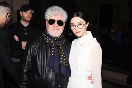 Phạm Băng Băng diện nguyên cây trắng nổi bật đến làm V.I.P tại Paris Fashion Week 2017