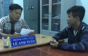 Tên cướp mở cửa ô tô cướp túi xách, rút dao hăm dọa nạn nhân