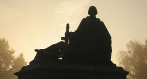 Tượng đài chiến sỹ Xô Viết ở Ba Lan bị xúc phạm