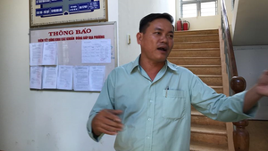 Trưởng Công an xã đá bay hàng hóa của tiểu thương: Rất xấu hổ, mong mọi người bỏ qua