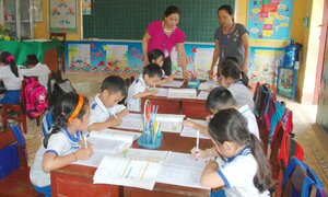 Giáo viên miền Tây Nghệ An góp gạo thổi cơm cho học trò