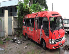 Tai nạn lật xe ở Cần Thơ: 2 người chết, 14 người bị thương