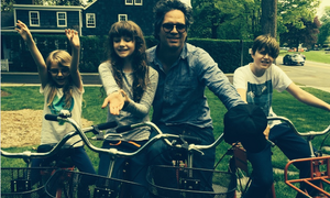 Xếp hạng độ 'chăm' đăng ảnh con của 11 ông bố nổi tiếng thế giới