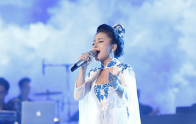 Cô gái xứ Nghệ nhập vai Phật tử giành giải nhì Sao Mai 2017