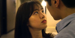 Chồng 'ngoại tình tư tưởng' với sinh viên thực tập: Nên ly hôn hay tha thứ?