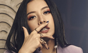 Hát quá dở, khán giả khuyên Chi Pu: Hát cho vui thì được