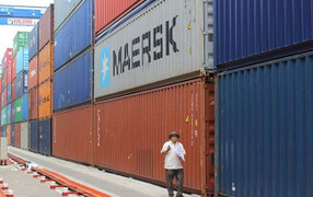 Ông lái xe ôm, bà bán bún bò bỗng thành chủ 20 lô hàng lậu ở Sài Gòn